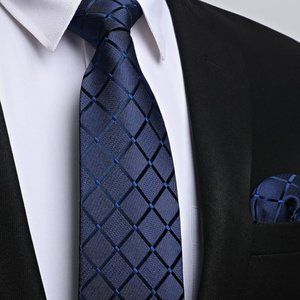 Brand new Enlision tie - Navy blue geometric pattern